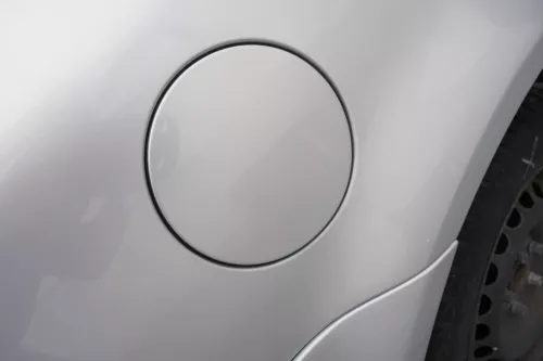 VW Passat 3B5 3B2 Kombi Tankdeckel Klappe Tankklappe Deckel Tank silber LB7Z (161696)