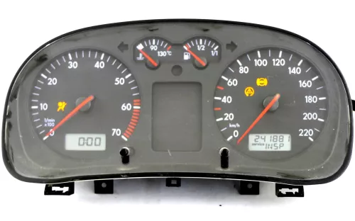 VW Golf 4 Tacho Tachometer Kombiinstrument 241.000km 1J0919861 1,4 16V 75PS 55kw