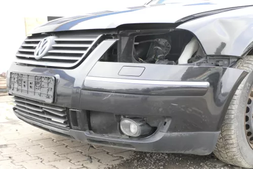 VW Passat 3BG Stoßstange vorne Frontstoßstange Stoßfänger schwarz LC9Z SWR (162013)