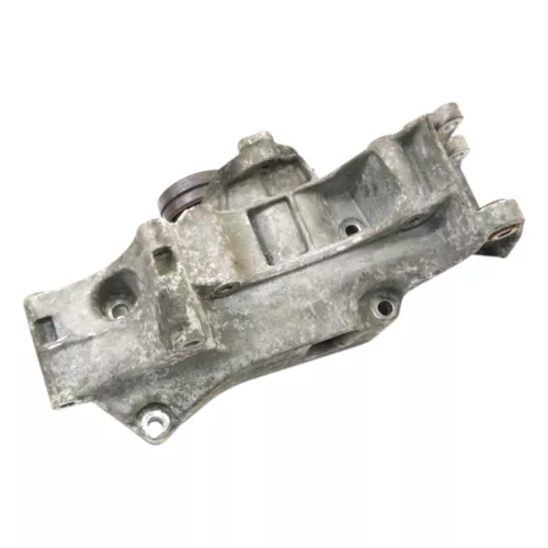 VW Golf 4 Bora Konsole Aggregateträger Halter Lichtmaschine 032145167H 1,4 16V (162032)