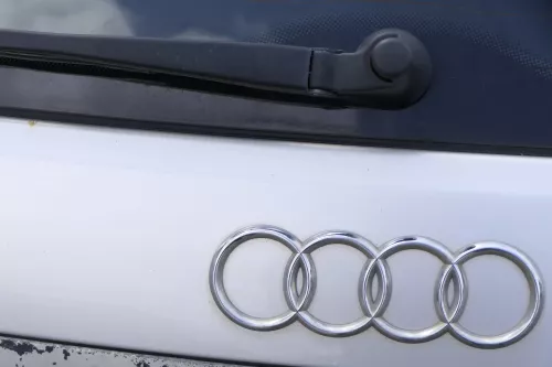 Audi A4 B5 Avant Facelift Heckklappe Klappe hinten silber LY7W Facelfit Scheibe (162130)