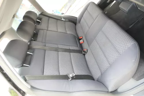 Audi A4 B5 Kombi Avant Rückbank Rücksitzbank Sitz Rücksitz 3 Punkt Gurt Kopfstüt