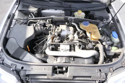 VW Passat 3B A4 Klimaleitung Kältemittelschlauch 8D0260707K 2,5 TDI AKN AFB (162148)