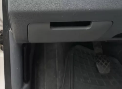 Skoda Fabia 6Y Deckel Klappe Deckel Handschuhfach LINKS dunkel anthrazit (162161)