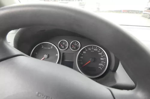 Audi A2 8Z Tacho Tachometer Kombiinstrument 8Z0920900M TDI 1.4 Diesel (162216)