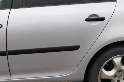 VW Golf 5 V 1K Tür nur das Türblatt hinten links 4/5-Türer silber LA7W grau (162227)