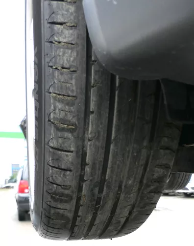 VW Passat 3C Golf Reifen Sommerreifen 225/45 R17 91V Alufelgen Felgen 4-6mm (162247)