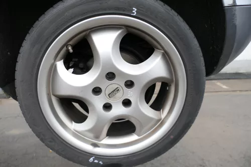 VW Passat 3C Golf Reifen Sommerreifen 225/45 R17 91V Alufelgen Felgen 4-6mm (162247)