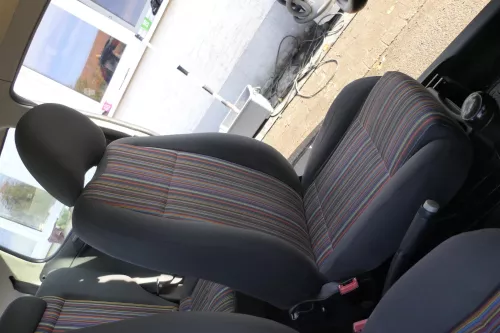 VW Fox Sitz Fahrersitz vorne links OHNEAirbag höhenverstellbar (162321)