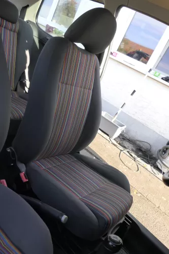 VW Fox Sitz Fahrersitz vorne links OHNEAirbag höhenverstellbar  (162321)