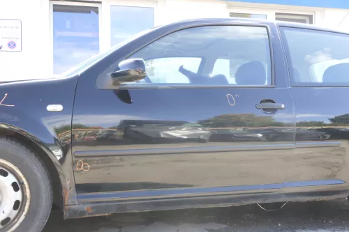 VW Golf 4 Bora Tür vorne links Fahrertür 2/3-Türer schwarz L041 ohne (162426)
