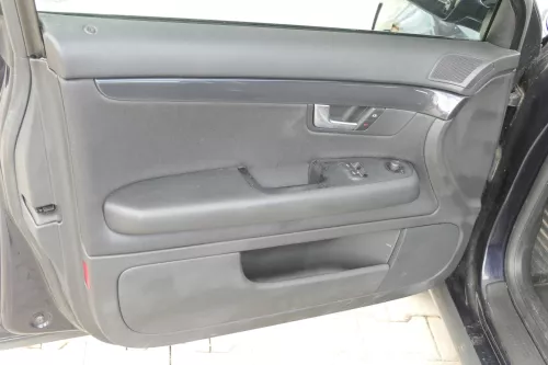 4x Audi A4 8E B6 Türverkleidung Verkleidung Tür vorne + hinten schwarz links (162705)