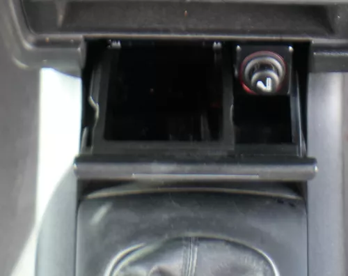 Audi A3 8L Aschenbecher Zigarettenanzünder vorne 8L0857951N 6PS Facelift schwarz (162733)