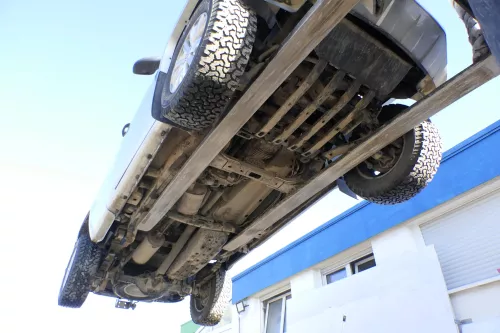 1x VW Amarok 2H Stoßdämpfer Federbein Feder vorne 2H0413031K + Feder 17.000km