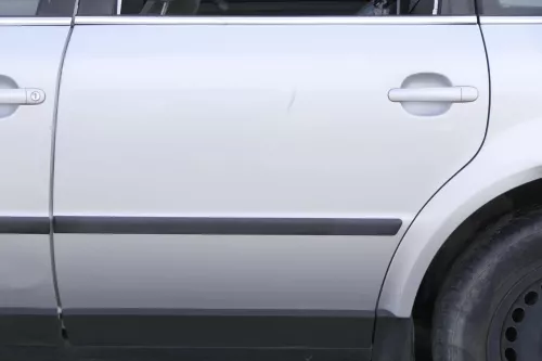 VW Passat 3B 3BG 3B6 Kombi Variant Tür hinten links silber LA7W reflexsilber sd (162987)