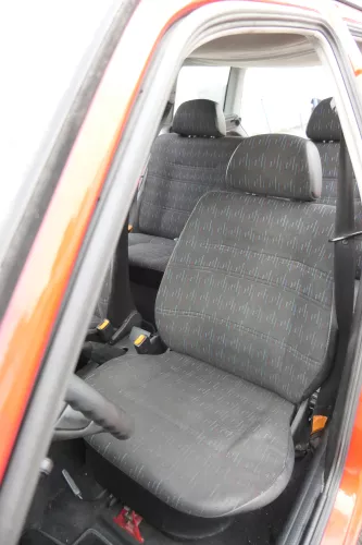 VW Polo 6N 6N2 Seat Ibiza 6K Golf 3 Sitz vorne links Fahrersitz 4/5-Türer + Kom  (163207)