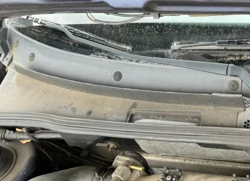 1 VW Golf 3 1H Abdeckung Windlauf Verkleidung Wischer Wasserkasten Wasserabweise (163221)