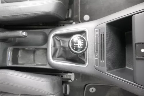 VW Golf Plus 5M Schaltknauf Schaltsack Schaltung Schaltknüppel 6-Gang Leder (163547)