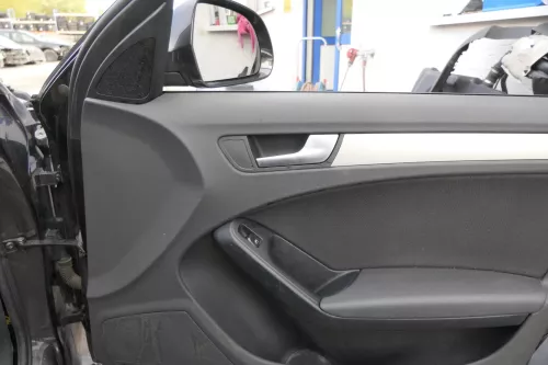 Audi A4 8K B8 Türverkleidung Verkleidung Tür vorne + hinten links + rechts schwa (163592)