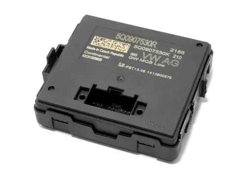 VW Golf 7 A3 Steuergerät Diagnose Interface 5Q0907530T