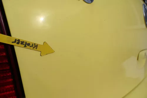 VW Polo 9N3 9N Heckklappe Kofferraumklappe Klappe gelb LD1B ohne Anbauteile (163798)