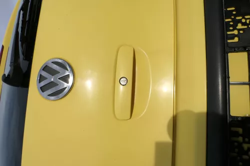 VW Polo 9N3 9N Heckklappe Kofferraumklappe Klappe gelb LD1B ohne Anbauteile (163798)