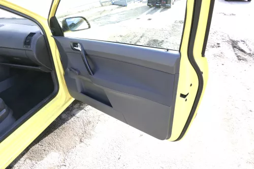 1x VW Polo 9N Türverkleidung Verkleidung Tür vorne rechts 2/3-Türer  (164348)
