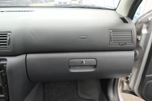 Skoda Octavia 1U Deckel Klappe für Handschuhfach Handschuhfachdeckel onyx anthra (164698)