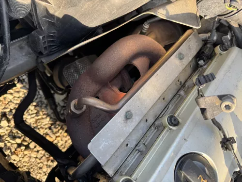 Audi A4 8E B6 Ventil Rohr Abgasrückführungsventil 1,6 75kw ALZ 06B131521A