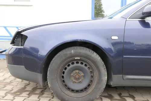 Audi A6 4B Kotflügel vorne links blau LZ5T (bis ca.Mitte 2001passend) - ROST