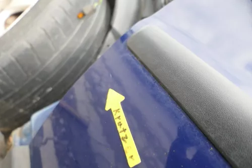 VW Passat 3B 3BG 3B6 Kombi + Limo Tür vorne links Fahrertür blau LB5N ohneAnbaut (165110)