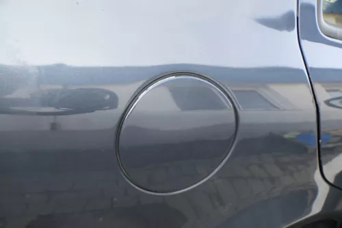 Skoda Octavia 1U Limousine Tankdeckel Deckel Tank Tankverschluß grau LF7S L8L8