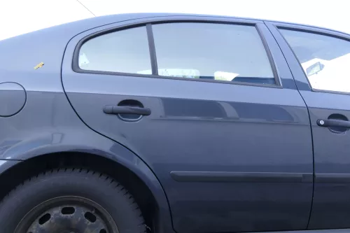 Skoda Octavia 1U Limousine Tür hinten rechts grau L8L8 LF7S - ohne Anbauteile