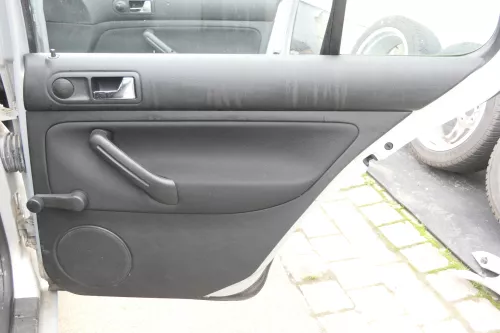 1x VW Golf 4 1J Limousine Türverkleidung Verkleidung Tür hinten rechts schwarz (165218)