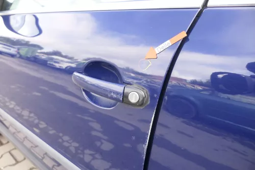 Passat 3B 3BG 3B6 Kombi + Limo Tür vorne links Fahrertür blau LA5E ohneAnbaut (165232)