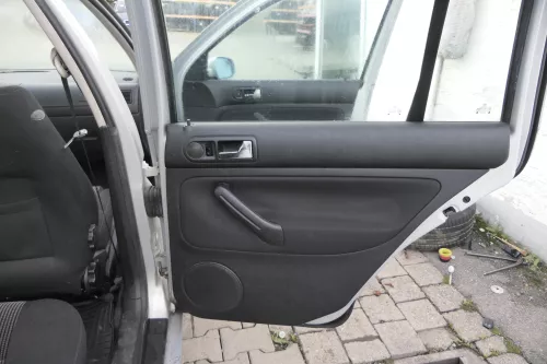 1x VW Golf 4 1J Kombi Türverkleidung Verkleidung Tür hinten rechts schwarz f (165296)