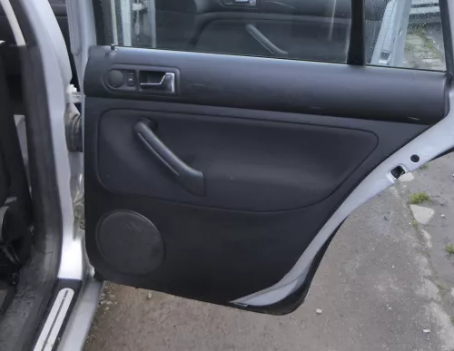 1x VW Golf 4 1J Kombi Türverkleidung Verkleidung Tür hinten rechts schwarz f (165341)