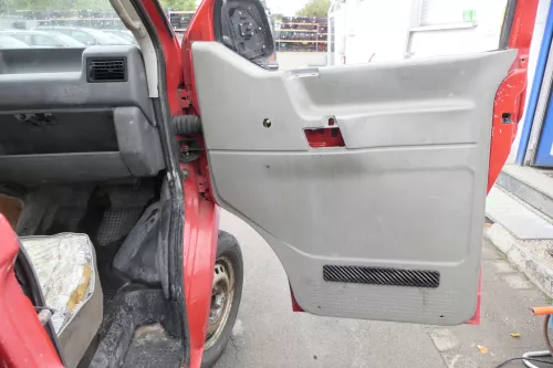 VW T4 Türverkleidung Verkleidung Tür vorne rechts grau Seitenverkleidung Seite I (165417)