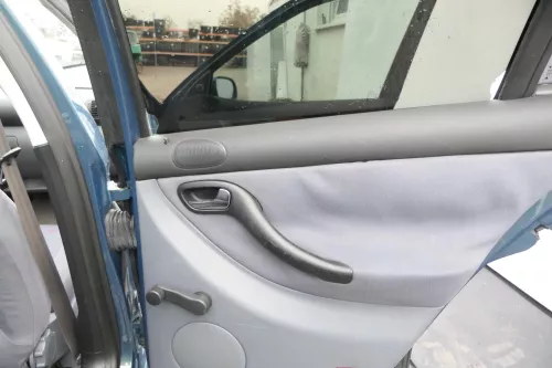 Seat Leon 1M Toledo Türverkleidung Verkleidung Tür hinten rechts blau grau Griff (165465)