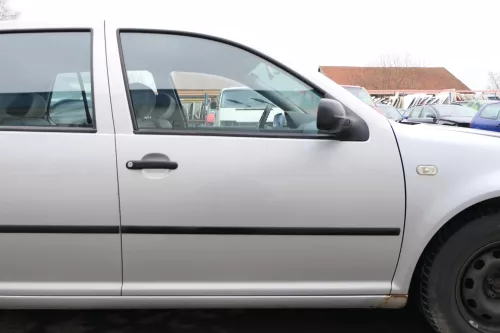 VW Golf 4 Bora Tür vorne rechts Beifahrertür 4/5-Türer+Kombi Variant LB7Z silber