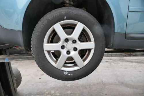 4x Audi A4 8E A6 4B Alufelgen 195/65R15 91H Winterreifen Reifen 4-7mm KBA 46659 (165703)