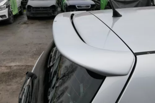 VW Golf 4 Limousine nur Spoiler silber LA7W ABT Tuning an Heckklappe Klappe (165712)