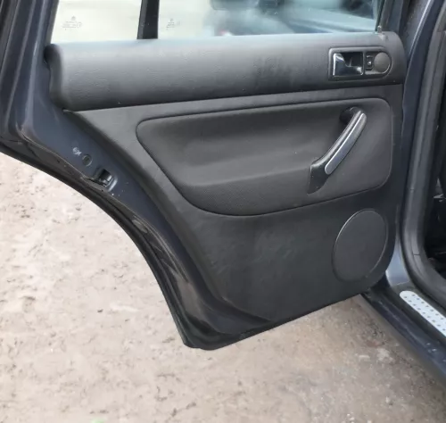 1x VW Golf 4 1J Kombi Türverkleidung Verkleidung Tür hinten links schwarz  (166113)