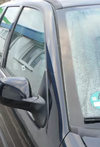 VW Polo Kombi Caddy 9K vorne rechts Fenster Scheibe in Tür Fensterscheibe