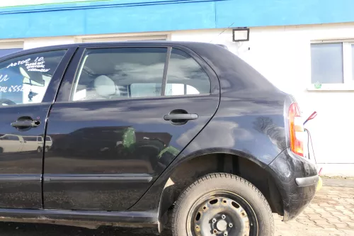 Skoda Fabia 6Y Limousine Schrägheck Tür hinten links schwarz LF9R