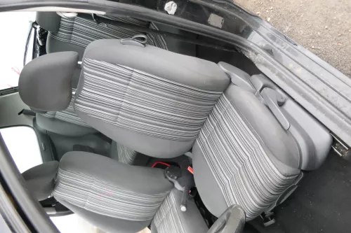 VW Fox Sitz Fahrersitz vorne links OHNEAirbag höhenverstellbar  v
