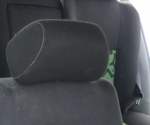 Golf 4 Bora Kopfstütze vorne oder hinten schwarz (grüne Näthe) 