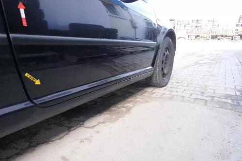 VW Golf 4 Tür vorne rechts Beifahrertür 2/3-Türer schwarz LC9Z ohnAnbautei (166623)