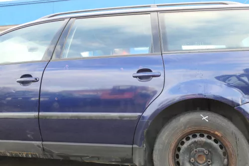 Passat 3B 3BG 3B6 Kombi Variant Tür hinten links blau LB5N