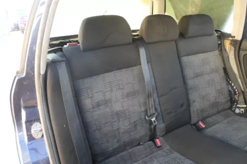 VW Passat 3B 3BG Kombi Variant Sitz Rückbank Rücksitzbank 3 Punkt Gurt Sport (166950)
